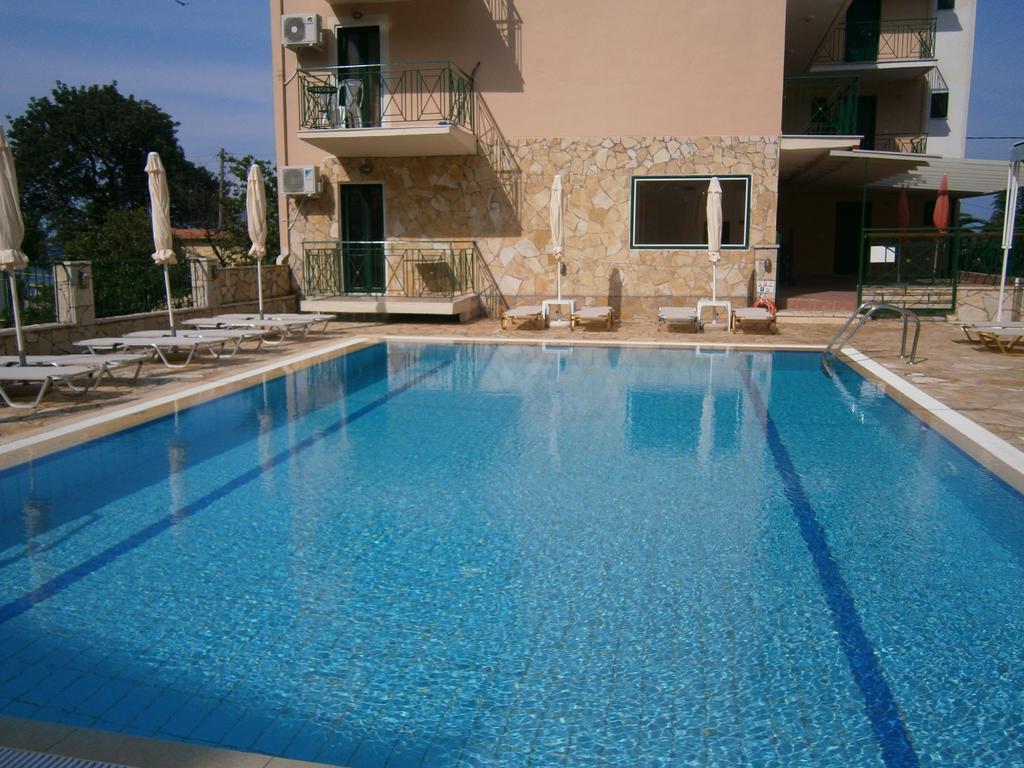 Petros Studios Poros  Exterior foto