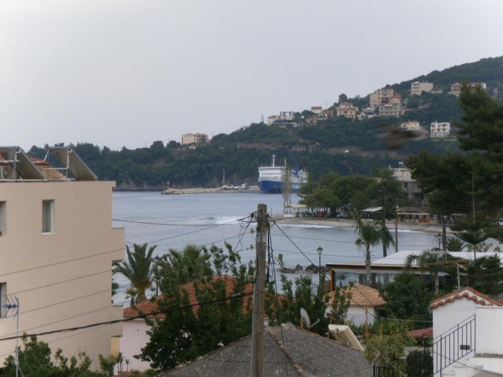 Petros Studios Poros  Exterior foto