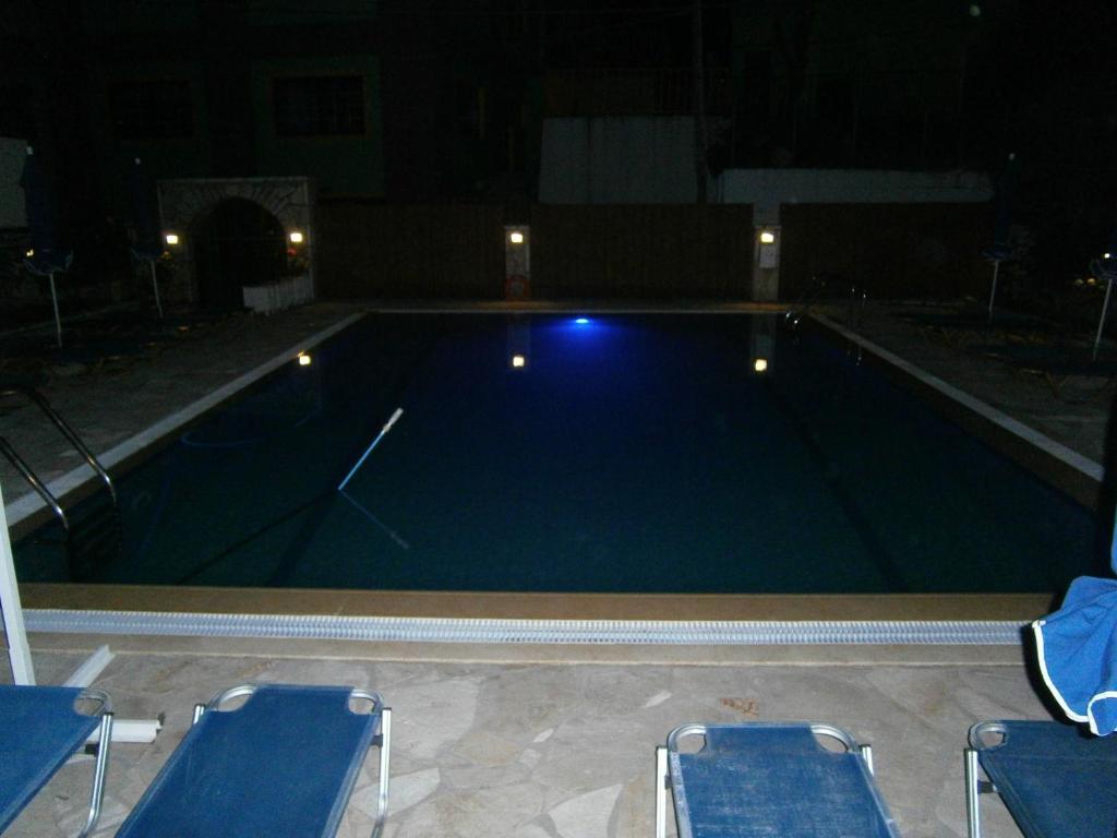 Petros Studios Poros  Exterior foto